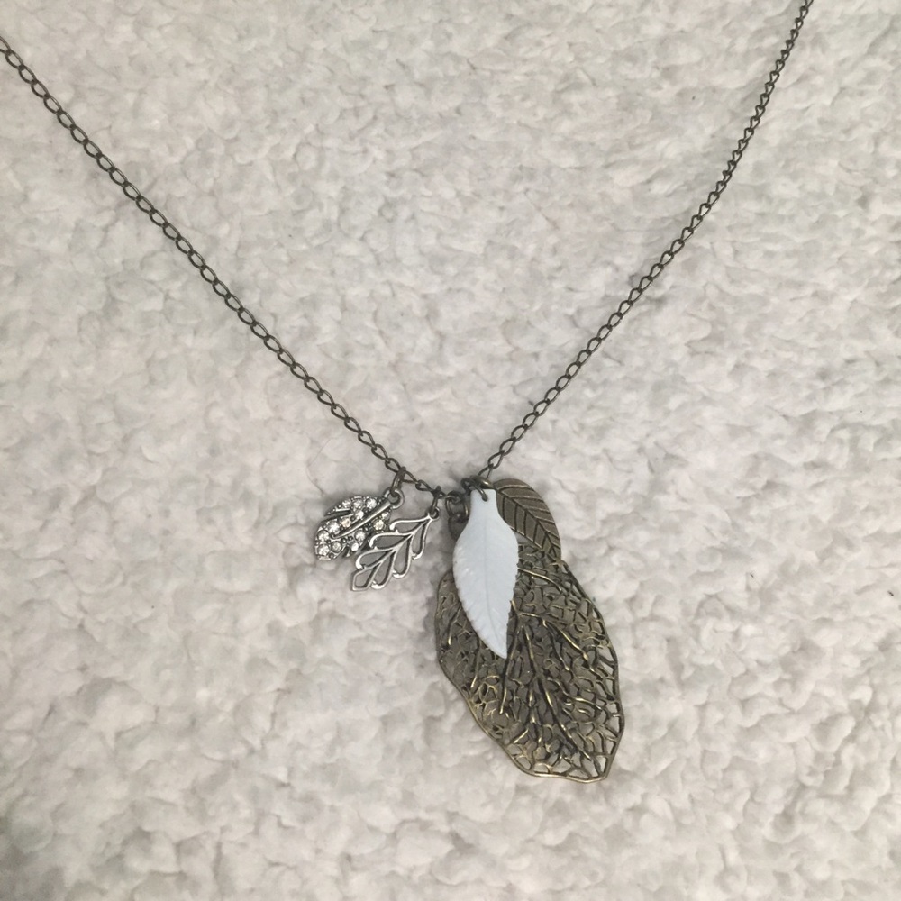 50%off offer | Long bronze necklace with leaf pendants